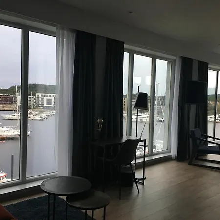 Hotel Mandal Hotel 4*