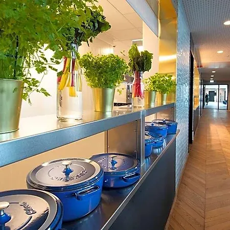 Mandal Hotel ماندال