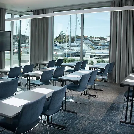 Mandal Hotel מלון 4*